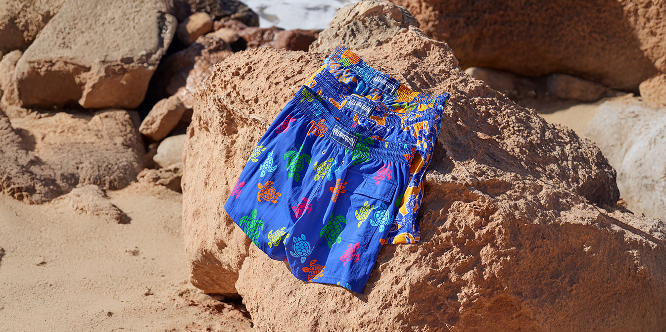 Blog yazısı Plaj Stilini Tamamlayan Şık Erkek Deniz Şortu Modelleriiçin resim